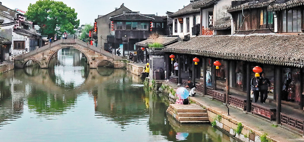 Vue pittoresque de l’ancienne ville de Xitang à Jiaxing, dans la province du Zhejiang, où sont réunis les éléments caractéristiques d’une peinture de paysage traditionnelle. JIANG DONG / CHINA DAILY